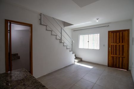 Casa de condomínio para alugar com 72m², 2 quartos e 1 vagaSala