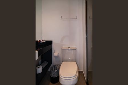 Studio para alugar com 20m², 0 quarto e sem vaga Studio para alugar com 20m², 0 quarto e sem vagaBanheiro