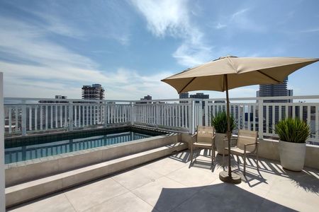 Apartamento para alugar com 46m², 2 quartos e 1 vaga Apartamento para alugar com 46m², 2 quartos e 1 vagaÁrea comum - Piscina