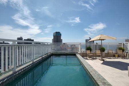 Apartamento para alugar com 46m², 2 quartos e 1 vaga Apartamento para alugar com 46m², 2 quartos e 1 vagaÁrea comum - Piscina