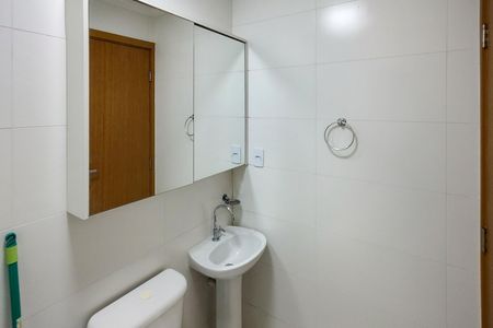 Apartamento para alugar com 46m², 2 quartos e 1 vaga Apartamento para alugar com 46m², 2 quartos e 1 vagaBanheiro