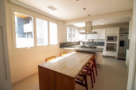 Apartamento à venda com 299m², 5 quartos e 5 vagasCopa