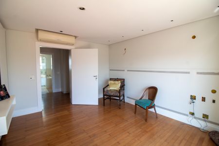 Apartamento à venda com 299m², 5 quartos e 5 vagasSuíte 4