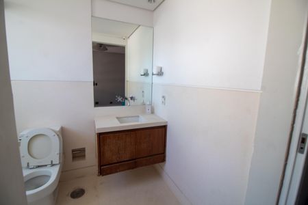 Apartamento à venda com 299m², 5 quartos e 5 vagasBanheiro da Suíte 2