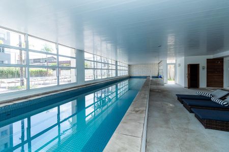 Apartamento à venda com 61m², 2 quartos e 2 vagasÁrea comum - Piscina