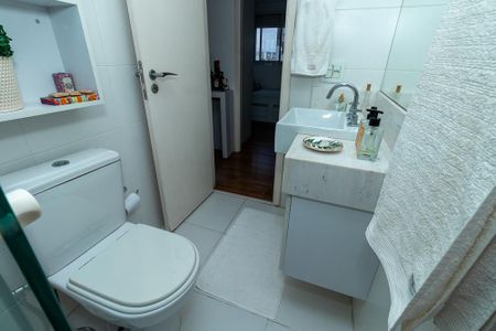 Apartamento à venda com 61m², 2 quartos e 2 vagasBanheiro