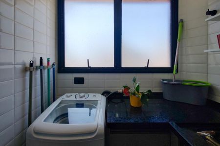 Apartamento para alugar com 67m², 2 quartos e 1 vagaÁrea de Serviço