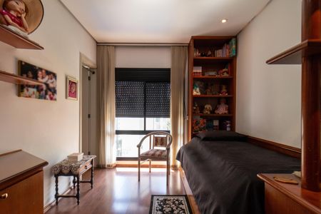 Apartamento à venda com 215m², 3 quartos e 4 vagasSuíte 2