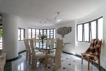 Apartamento à venda com 215m², 3 quartos e 4 vagasSala de Jantar