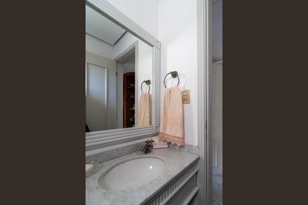 Apartamento à venda com 215m², 3 quartos e 4 vagasLavabo