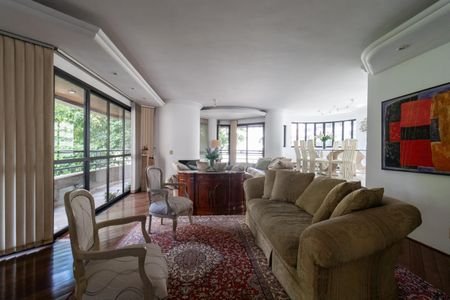 Apartamento à venda com 215m², 3 quartos e 4 vagasSala