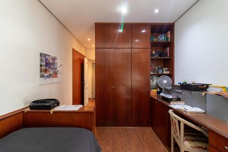 Apartamento à venda com 215m², 3 quartos e 4 vagasSuíte 3