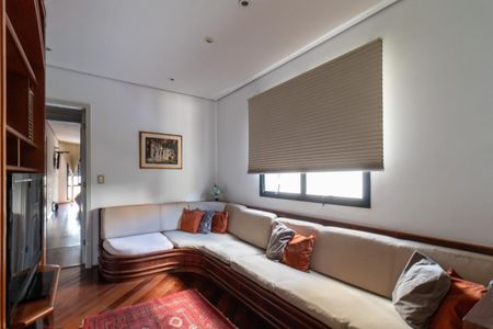 Sala de TV de apartamento à venda com 3 quartos, 215m² em Perdizes, São Paulo