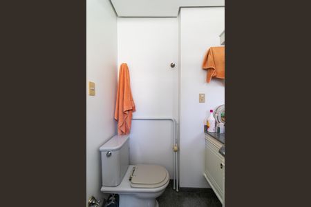 Apartamento à venda com 215m², 3 quartos e 4 vagasBanheiro da Suíte 2