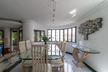 Apartamento à venda com 215m², 3 quartos e 4 vagasSala de Jantar