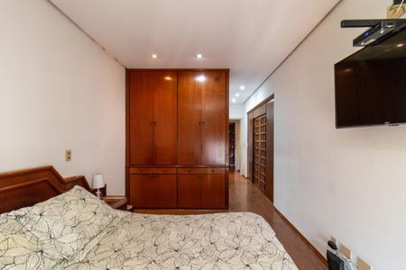 Apartamento à venda com 215m², 3 quartos e 4 vagasSuíte 1