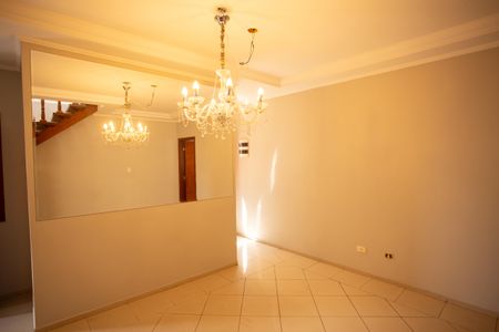 Casa à venda com 530m², 5 quartos e 7 vagas Casa à venda com 530m², 5 quartos e 7 vagasSala de Jantar