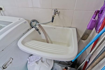 Casa à venda com 530m², 5 quartos e 7 vagas Casa à venda com 530m², 5 quartos e 7 vagasCasa 2 - área de serviço