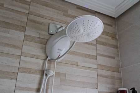 Casa à venda com 530m², 5 quartos e 7 vagas Casa à venda com 530m², 5 quartos e 7 vagasCasa 2 - Banheiro da Suíte