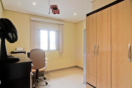 Casa à venda com 530m², 5 quartos e 7 vagas Casa à venda com 530m², 5 quartos e 7 vagasCasa 2 - Quarto