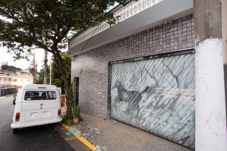 Casa à venda com 530m², 5 quartos e 7 vagas Casa à venda com 530m², 5 quartos e 7 vagasFachada