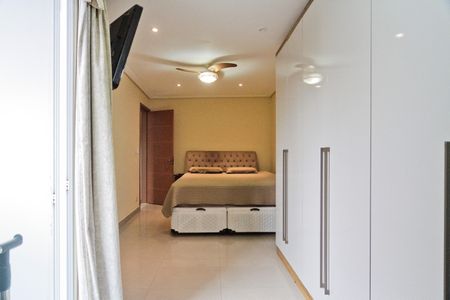 Casa à venda com 530m², 5 quartos e 7 vagas Casa à venda com 530m², 5 quartos e 7 vagasCasa 2 - Suíte