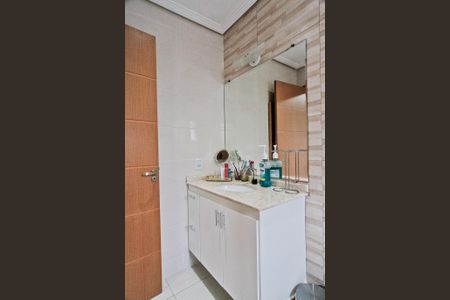 Casa à venda com 530m², 5 quartos e 7 vagas Casa à venda com 530m², 5 quartos e 7 vagasCasa 2 - Banheiro da Suíte