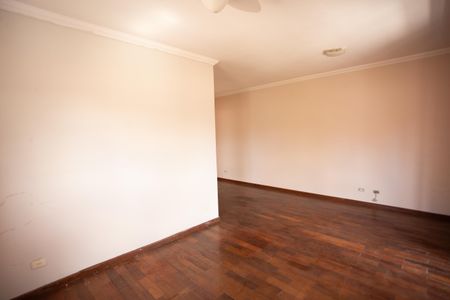 Casa à venda com 530m², 5 quartos e 7 vagas Casa à venda com 530m², 5 quartos e 7 vagasSuíte 3