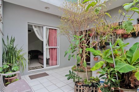 Casa à venda com 530m², 5 quartos e 7 vagas Casa à venda com 530m², 5 quartos e 7 vagasCasa 2 - área externa