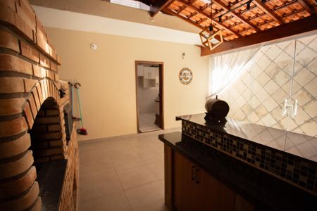 Casa à venda com 530m², 5 quartos e 7 vagas Casa à venda com 530m², 5 quartos e 7 vagasChurrasqueira