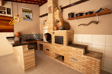 Casa à venda com 530m², 5 quartos e 7 vagas Casa à venda com 530m², 5 quartos e 7 vagasChurrasqueira