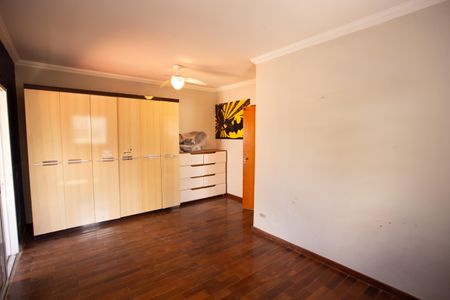 Casa à venda com 530m², 5 quartos e 7 vagas Casa à venda com 530m², 5 quartos e 7 vagasSuíte 1