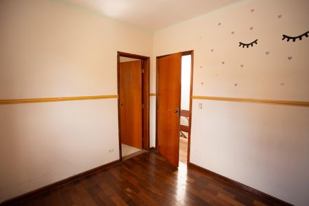 Casa à venda com 530m², 5 quartos e 7 vagas Casa à venda com 530m², 5 quartos e 7 vagasSuíte 2