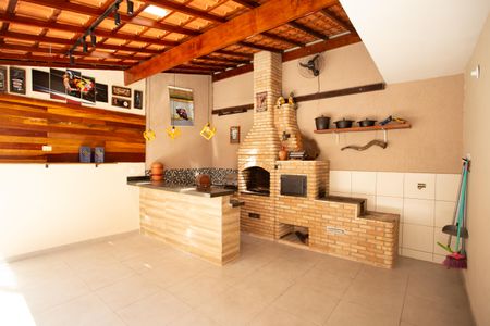 Casa à venda com 530m², 5 quartos e 7 vagas Casa à venda com 530m², 5 quartos e 7 vagasChurrasqueira