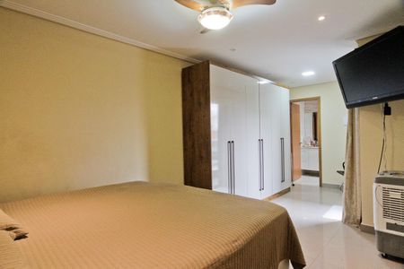 Casa à venda com 530m², 5 quartos e 7 vagas Casa à venda com 530m², 5 quartos e 7 vagasCasa 2 - Suíte