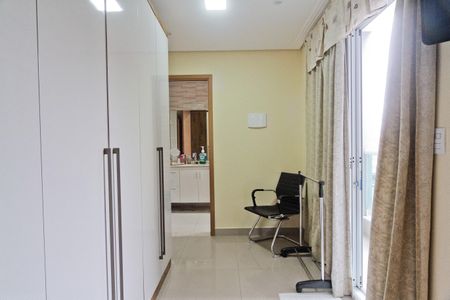 Casa à venda com 530m², 5 quartos e 7 vagas Casa à venda com 530m², 5 quartos e 7 vagasCasa 2 - Suíte