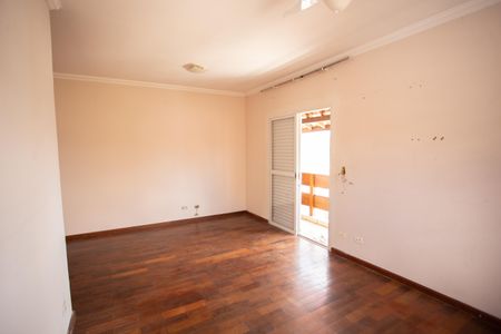 Casa à venda com 530m², 5 quartos e 7 vagas Casa à venda com 530m², 5 quartos e 7 vagasSuíte 3