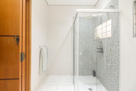 Casa à venda com 195m², 4 quartos e 2 vagasBanheiro 2