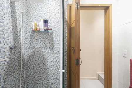 Casa à venda com 195m², 4 quartos e 2 vagasBanheiro 1