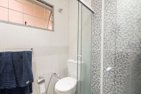 Casa à venda com 195m², 4 quartos e 2 vagasBanheiro 1