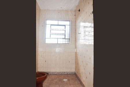 Casa para alugar com 192m², 2 quartos e sem vaga Casa para alugar com 192m², 2 quartos e sem vagaBanheiro Social