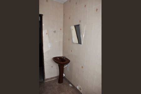 Casa para alugar com 192m², 2 quartos e sem vaga Casa para alugar com 192m², 2 quartos e sem vagaBanheiro Social