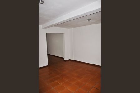 Casa para alugar com 192m², 2 quartos e sem vaga Casa para alugar com 192m², 2 quartos e sem vagaSala