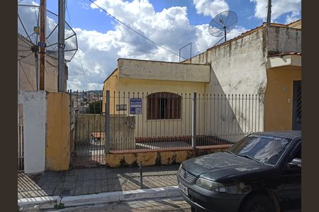 Casa para alugar com 192m², 2 quartos e sem vaga Casa para alugar com 192m², 2 quartos e sem vagaFachada do Imóvel e placa