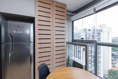 Apartamento para alugar com 32m², 1 quarto e 1 vaga Apartamento para alugar com 32m², 1 quarto e 1 vagaVaranda