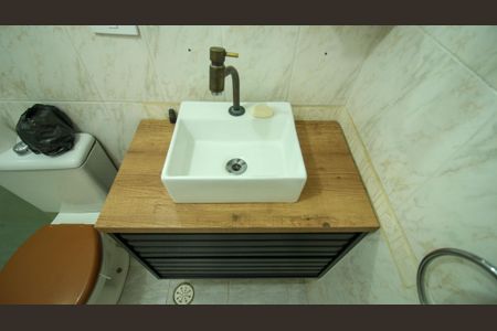 Apartamento à venda com 70m², 3 quartos e 1 vaga Apartamento à venda com 70m², 3 quartos e 1 vagaBanheiro