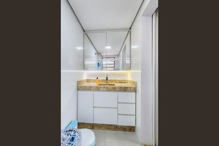 Apartamento à venda com 65m², 2 quartos e 2 vagasBanheiro da Suíte 