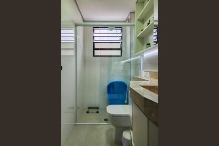 Apartamento à venda com 65m², 2 quartos e 2 vagasBanheiro Social 