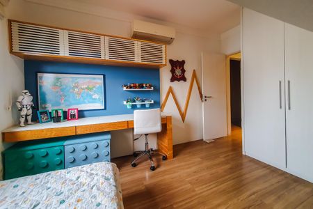 Apartamento à venda com 200m², 3 quartos e 3 vagasSuíte 2