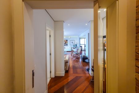 Apartamento à venda com 200m², 3 quartos e 3 vagasSala